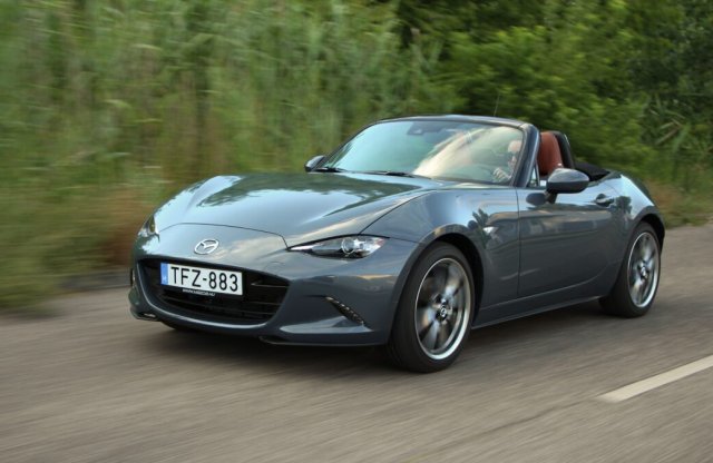Soha nem hal meg a Mazda MX-5!