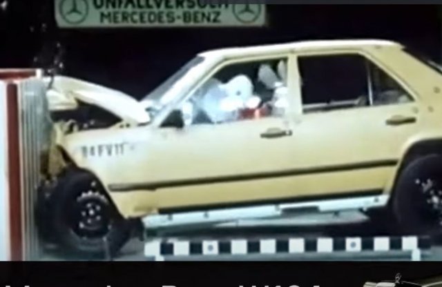 Így törnek a Mercedes-Benz E-osztályok!