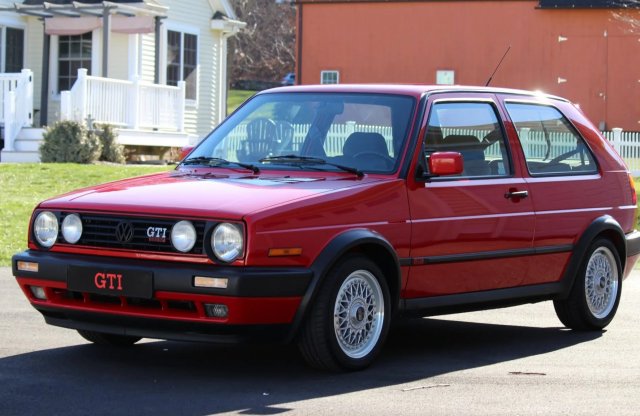 Tippelj, mennyiért kelt el ez a gyönyörű kettes Golf GTI!