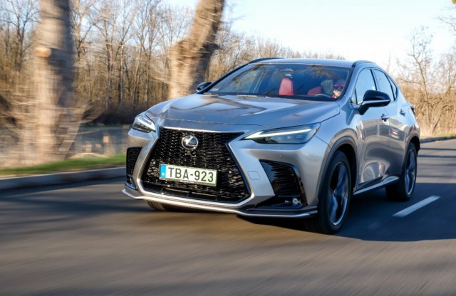 Triplázott egy rangos Év Autója választáson a Lexus