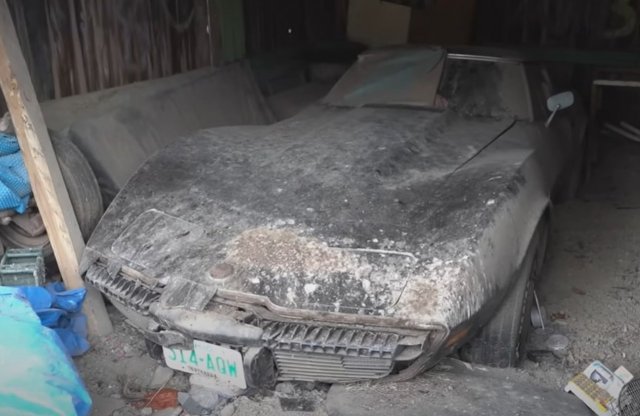 34 évig állt egy pajtában, mielőtt újjászületett ez a Corvette