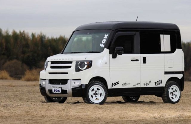 Így lehet az apró Hondából pici Land Rover Defendert faragni