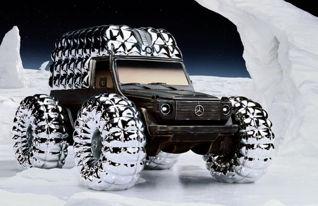 Méregdrága pufidzsekit vett fel a Mercedes-Benz kockája