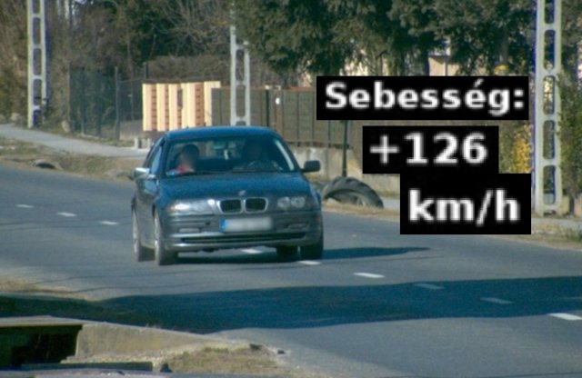 120 felett át a falun az öreg BMW-vel? Mutatjuk a büntetését!