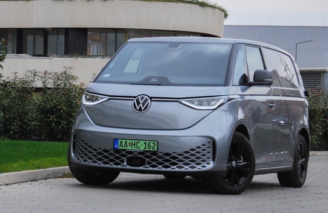 A majd’ 30 milliós munkásfurgon titka: teszten az ID.Buzz Cargo!