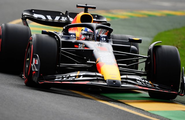 Káosz lett az Ausztrál Nagydíj vége, kétszer is villant a piros