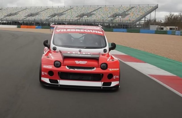 Ha azt hiszed mindent láttál, itt az 1300 lóerős Fiat Multipla