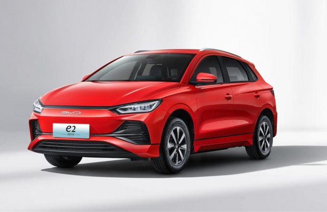 Vinnéd 5 millióért ezt a kínai családi autót?