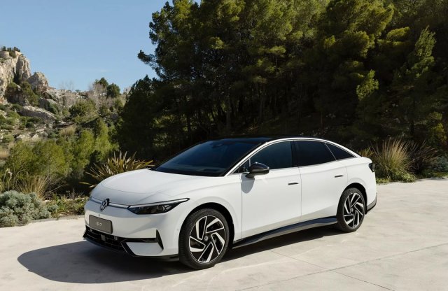 Tágas és áramvonalas a Volkswagen ID.7