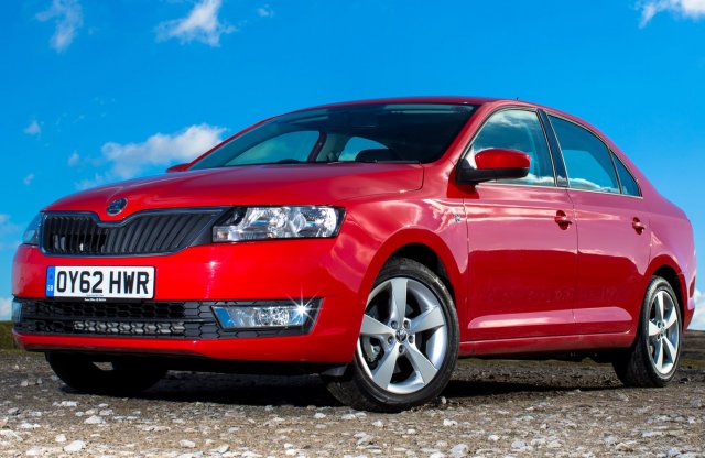 10 éves szedánok 2 millió körül? Íme a meglepő árak használtan!