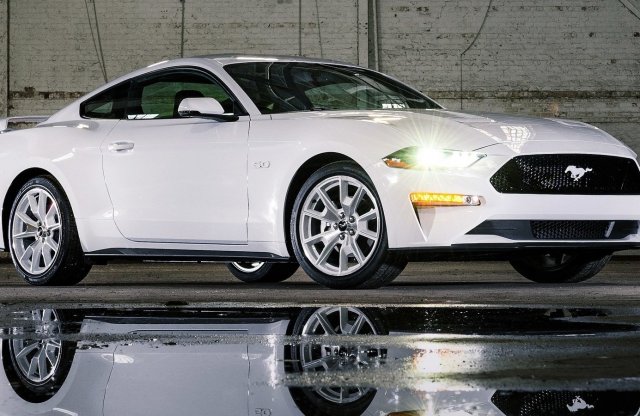 Kigördült a gyárkapun az utolsó hatodik generációs Ford Mustang