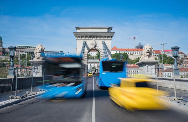 A BKK támogatja az autómentes Lánchíd megtartását