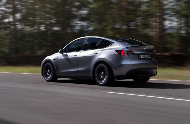 Már csak Toyota modellek népszerűbbek a Tesla Model Y-nál