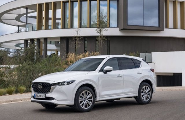 Frissült a Mazda CX-5, alapfelszereltség lett a lágy hibrid rendszer