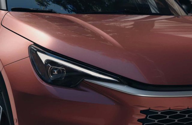 Új kompakt jön a Toyotától