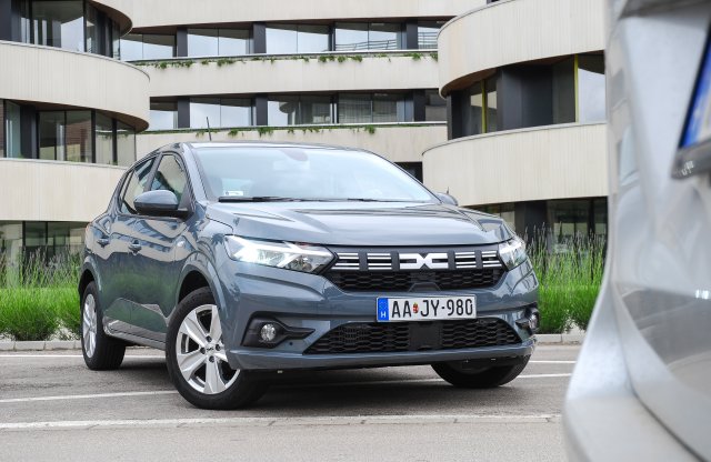 Már nem csak egy párhuzamos univerzumban menő a Dacia Sandero?