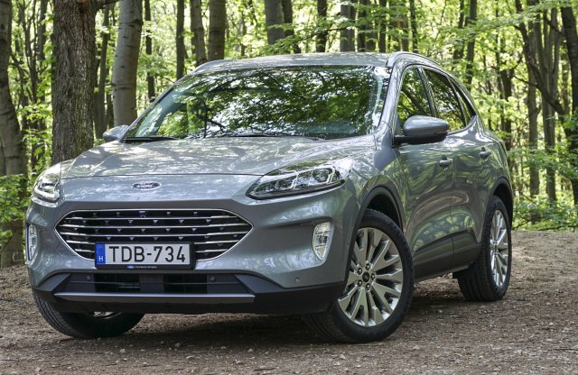 Kuga kábellel, vagy anélkül? Őszinte összehasonlítás!