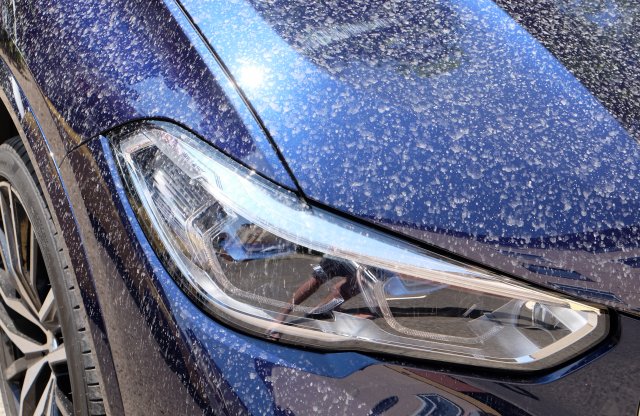 Várj az autómosással! Támad a szaharai por!