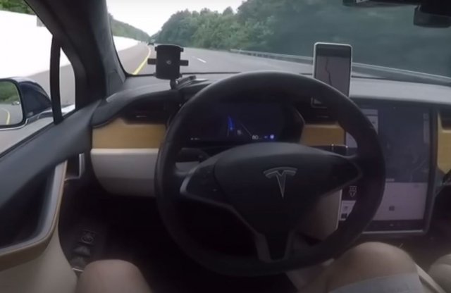 Szerinted mit takar a Teslákban elrejtett Elon mód?