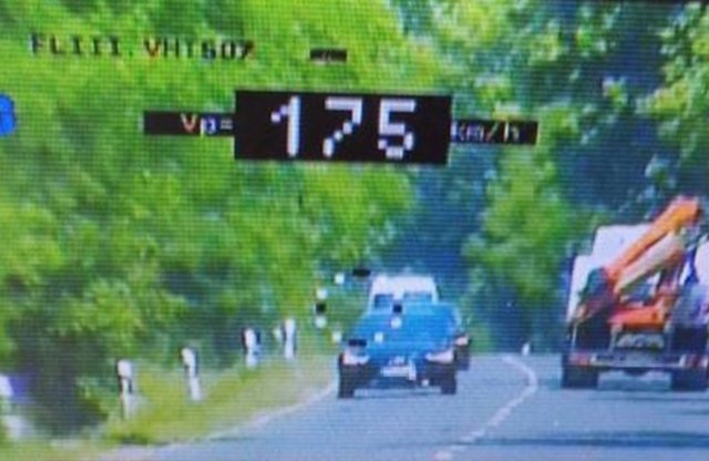 175 km/órával a főúton: te tudod, mennyi a bírság?