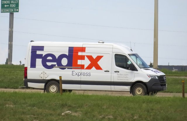A FedEx lenne a világ egyik legkomolyabb óratekerője?