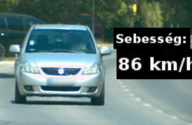 Másodjára szándékosan taposta a trafi előtt a suzukis bácsi?