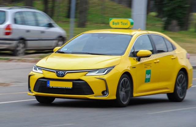 Így derítheted ki, volt-e taxi a kinézett használt autó!