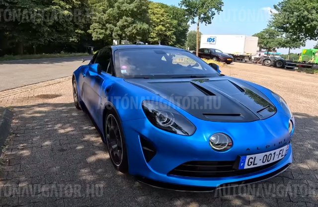 Végsebesség-teszten a Porsche-gyilkos, középmotoros francia