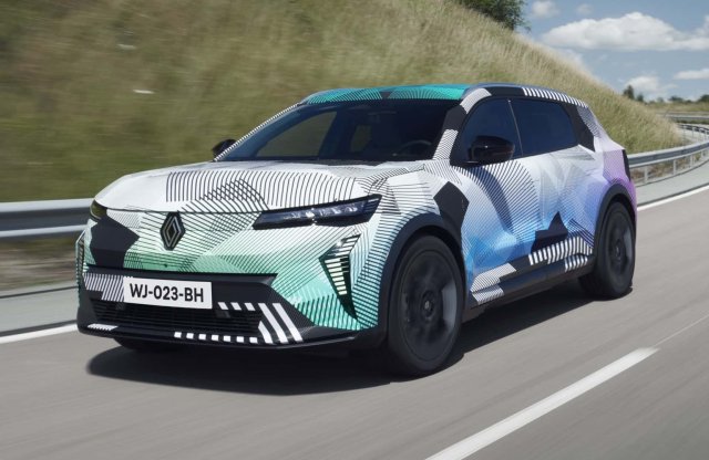 Szeptemberben érkezik a Renault Scenic villany-SUV