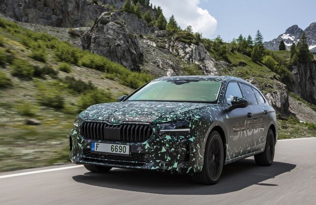 Kristálylámpákkal újul meg a céges autók etalonja