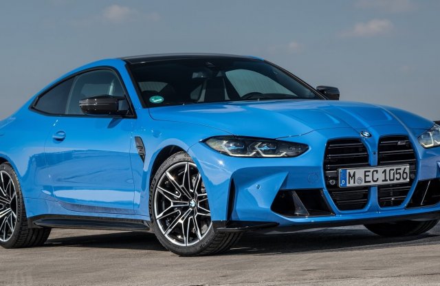 Ebben az országban már külön jogosítvány kell a sportkocsikra