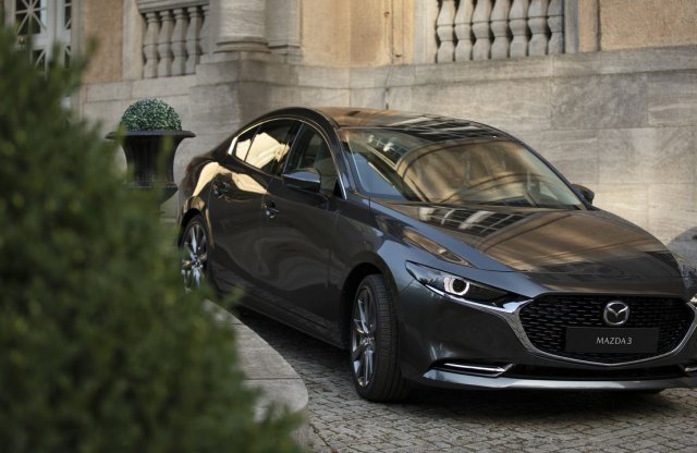 Nagyot lép előre szoftveresen a Mazda3 a következő frissítéssel