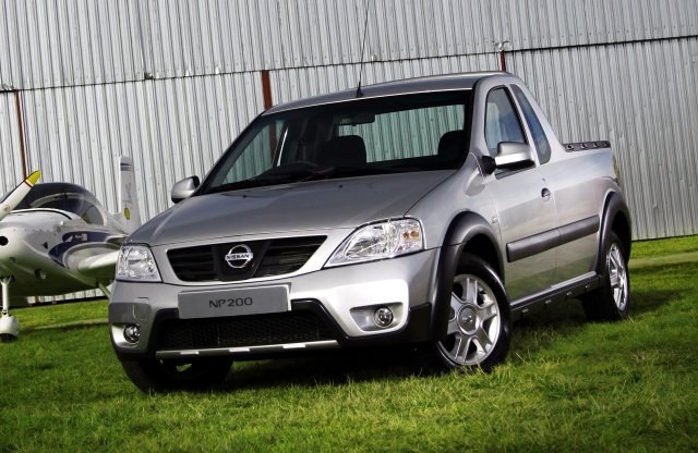 Így élt tovább a Dacia Logan első generációja Nissan emblémával