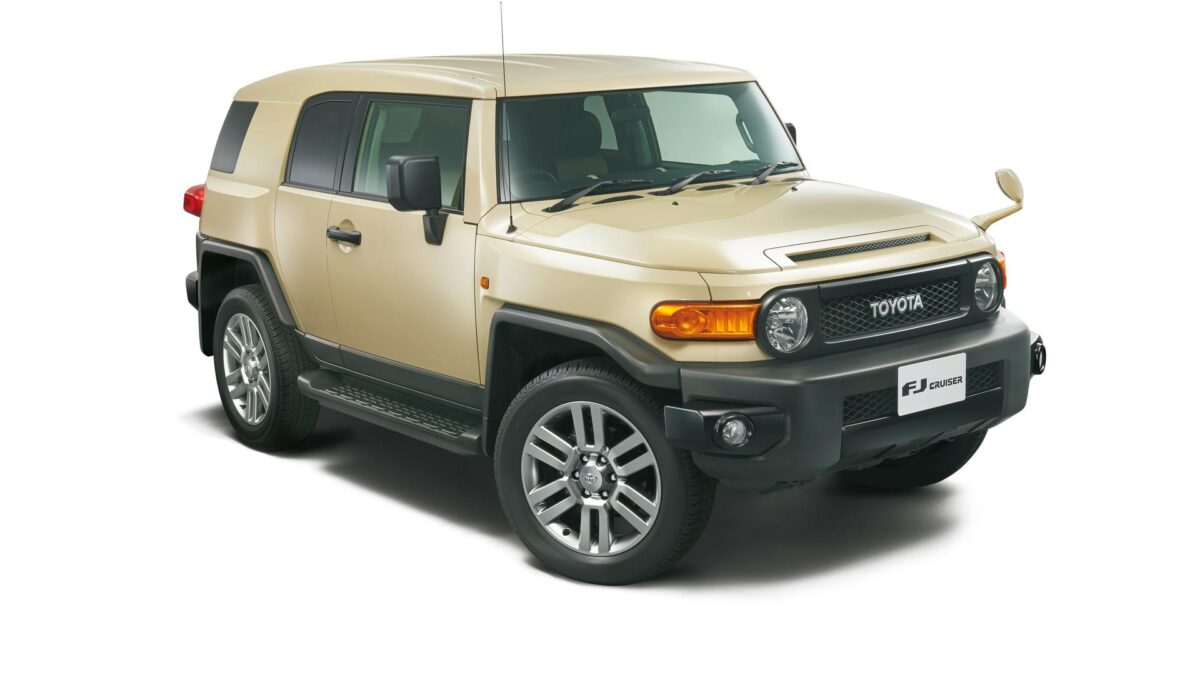 TOYOTA FJ CRUISER