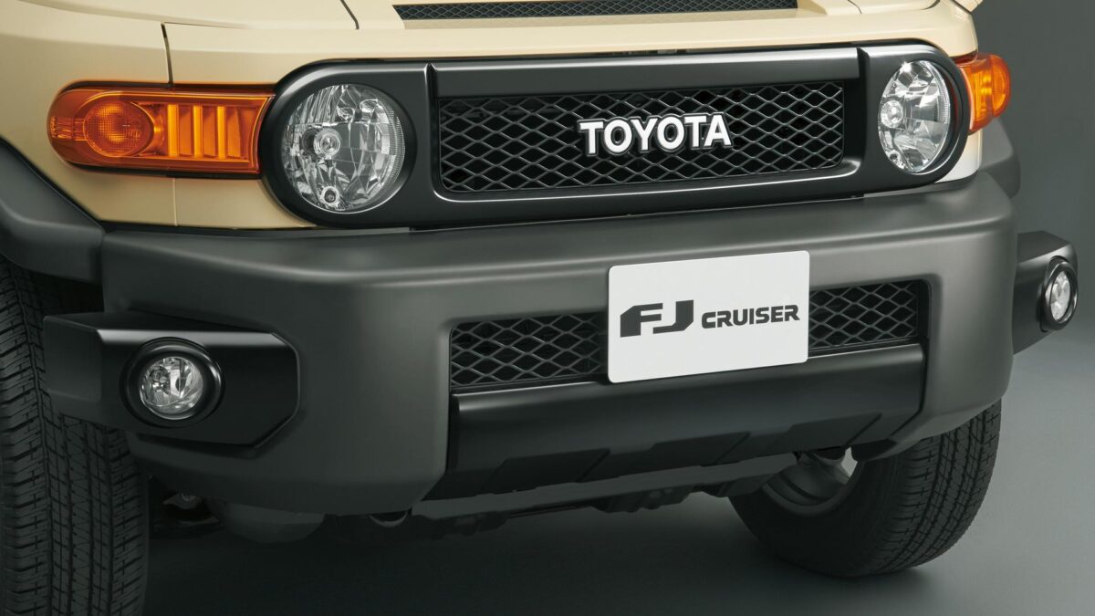 TOYOTA FJ CRUISER