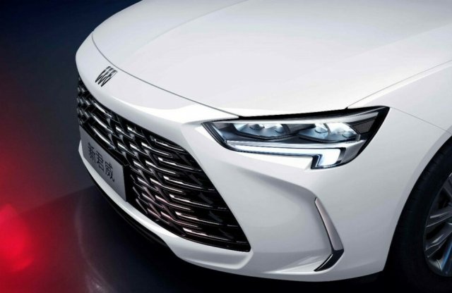 Ez lett Kínában az Opel Insigniából!