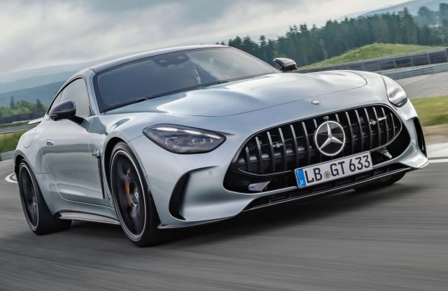 Összkerékhajtással érkezett az AMG GT új generációja