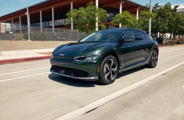 Tudod, hogy ki gyártja a világ leghosszabb nevű villanyautóját?