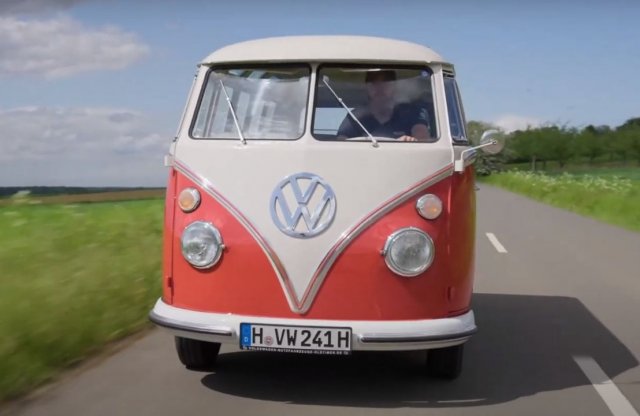 Videó: Időutazás a Volkswagen első kisbuszától az ID. Buzzig