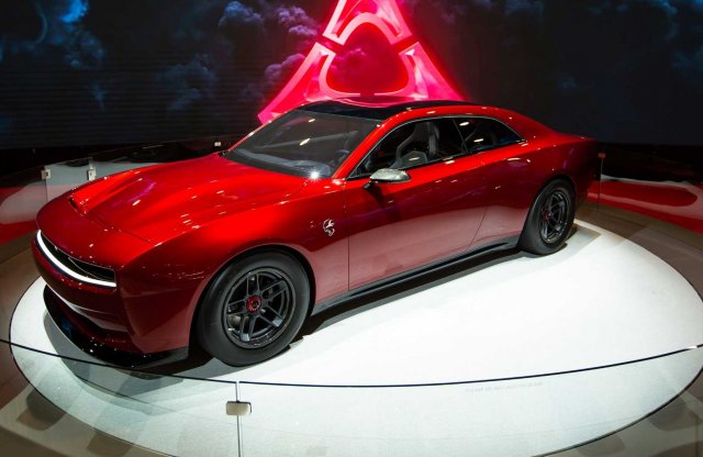 Soros hathengeresre cserélheti a V8-at a Dodge Charger?