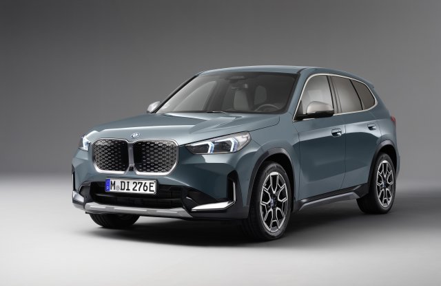 Olcsóbb és takarékosabb verzió készül a BMW iX1-ből