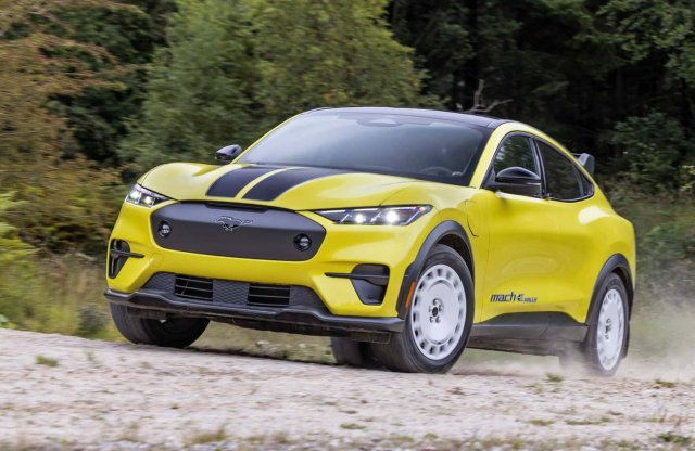 Íme a villany-Mustang 480 lóerős raliváltozata