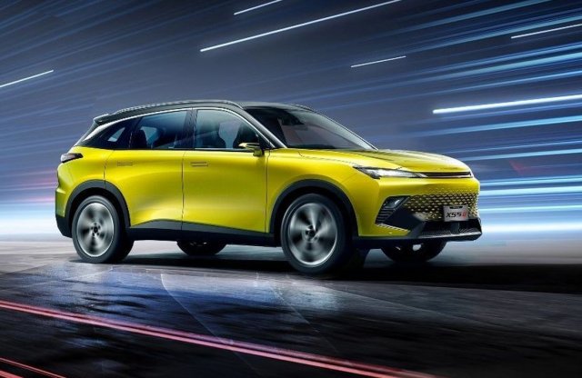 Besokallt az EU: büntetővámokat vetnének ki a kínai autókra!