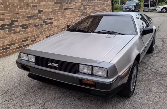 Ez a DeLorean tényleg visszautazott a múltba, csak másképp