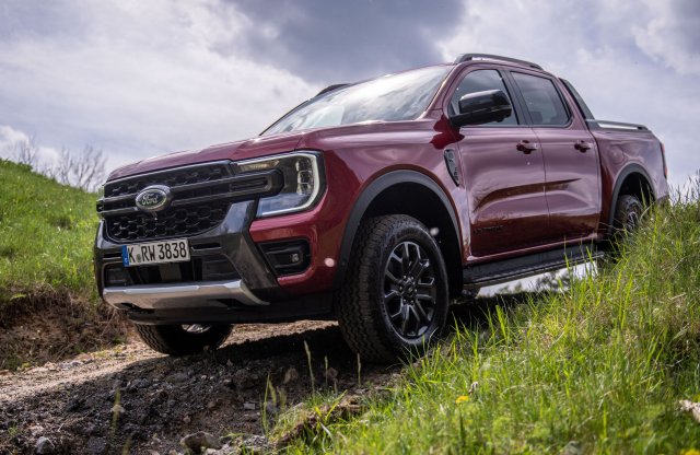 Érkezik a konnektoros hibrid Ford Ranger?
