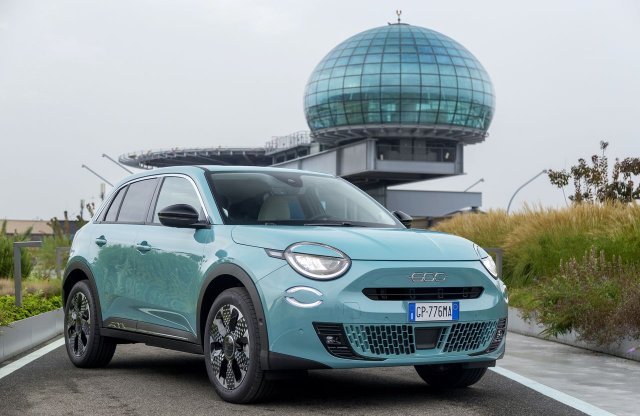 Megérkezett a benzinmotoros Fiat 600