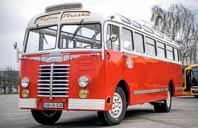 Igazi csemegékkel készülnek a Volánbusz nosztalgiajáratai