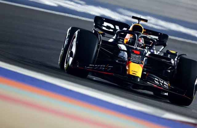 Gumibotrányt és bajnokavatást hozott az F1-es Katari Nagydíj