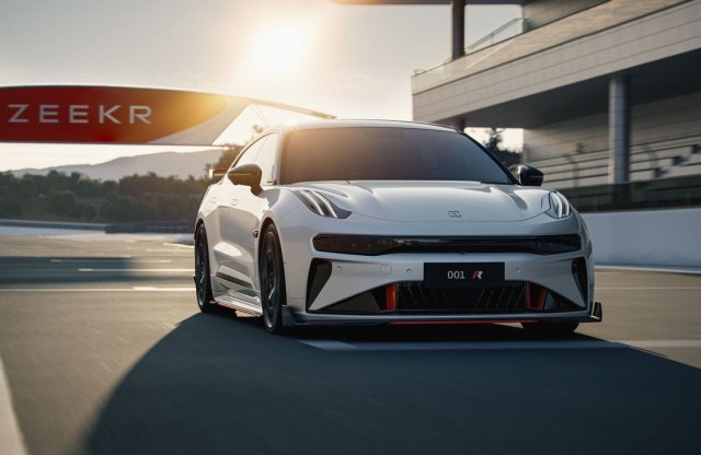 Egy helyben forog és akár Európába is jöhet! Persze, hogy kínai!