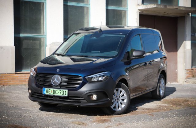 Elegáns munkaeszköz villanyhajtással? Persze, hogy Mercedes!